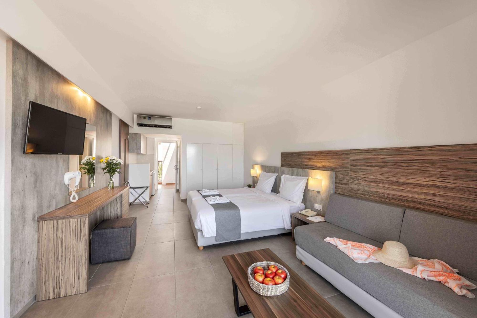 Kapetanios Aqua Resort Coral Bay Exteriör bild